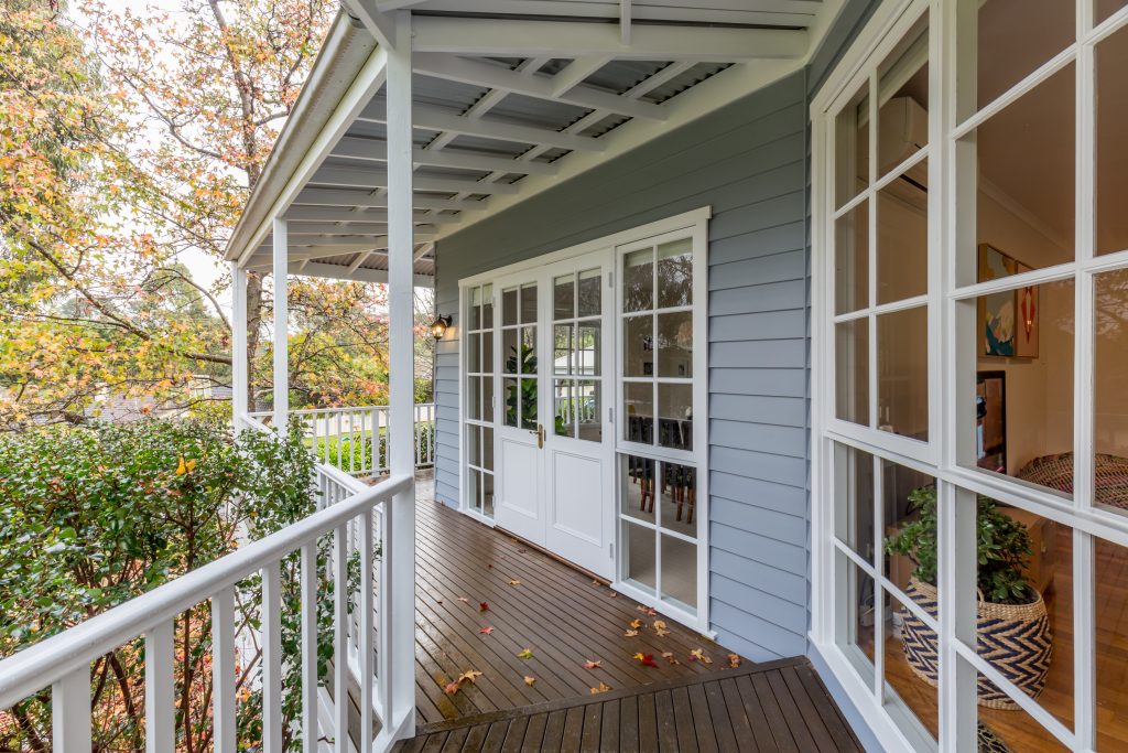 how much does it cost to paint a weatherboard house in melbourne 2020