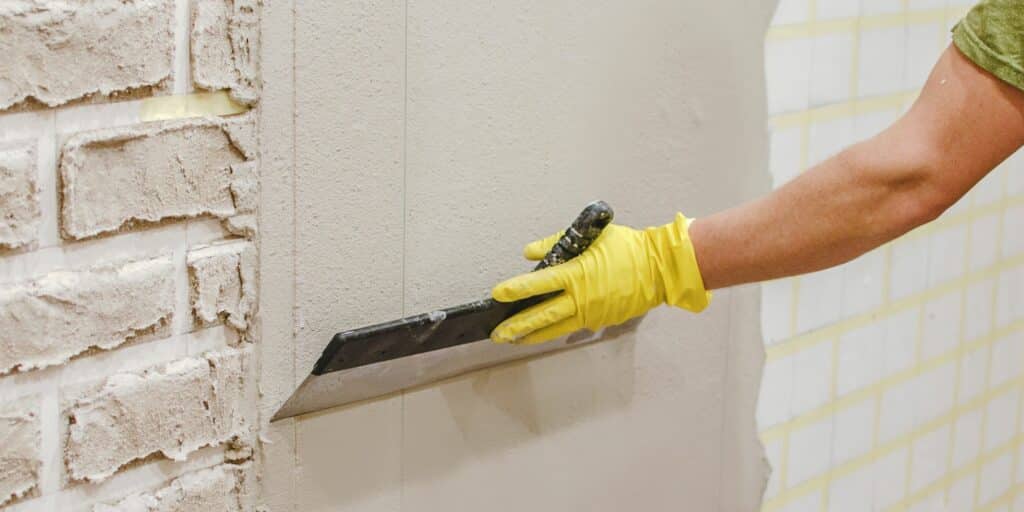 Plastering: The Art and Importance of Proper Wall Preparation Before Painting